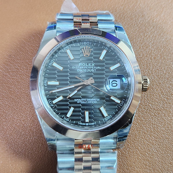 【XT出品】ロレックスコピー デイトジャスト 41mm 126301 グレーフルーテッド 非常に良い